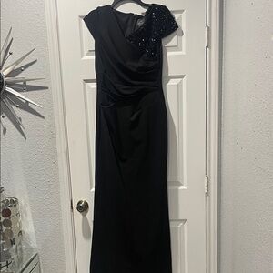 Elegant Black Evening Dress